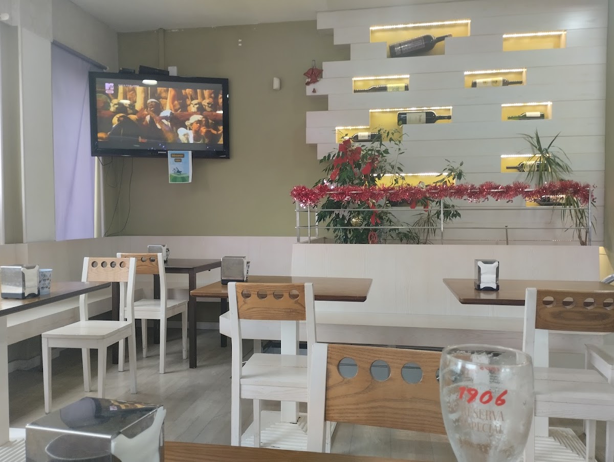 Cafe Bar Leo Estrella Galicia