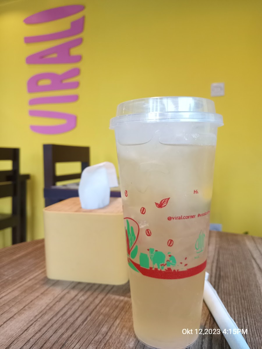 Viral Corner Cafe - 9