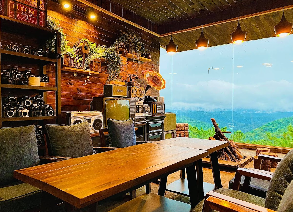 Ngôi Nhà Nhỏ Trên Thảo Nguyên Cafe