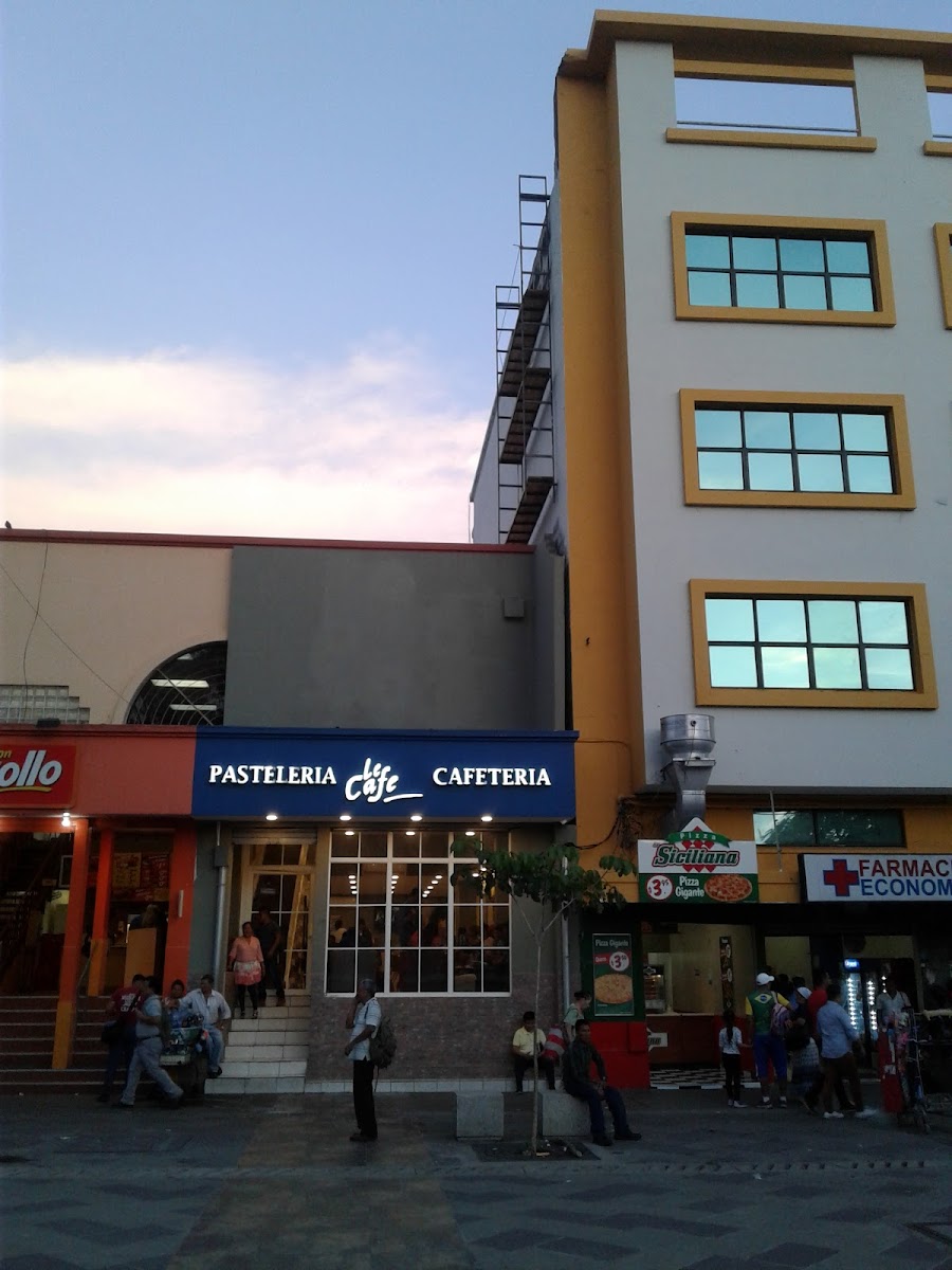 Le Cafe • MetroSur