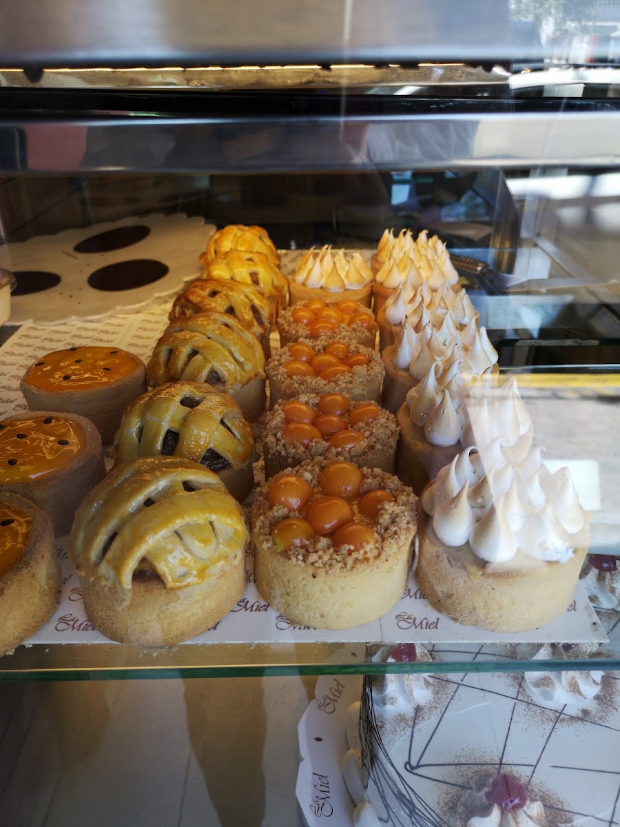 LA MIEL PASTELERIA