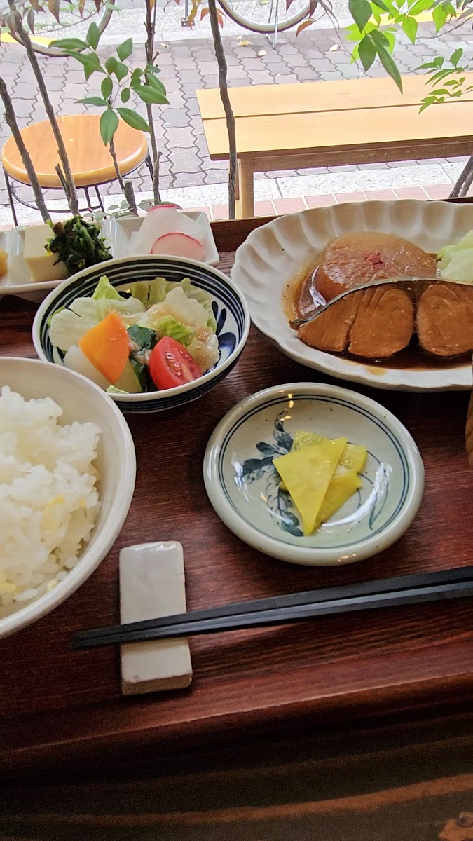 Gohan x Café madei - 2