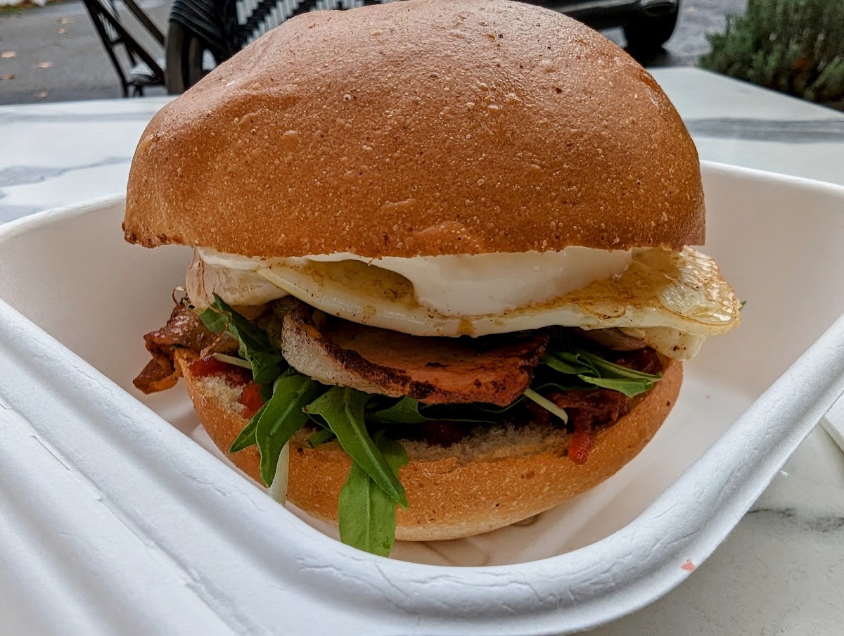 Montague Park Food Store - 10