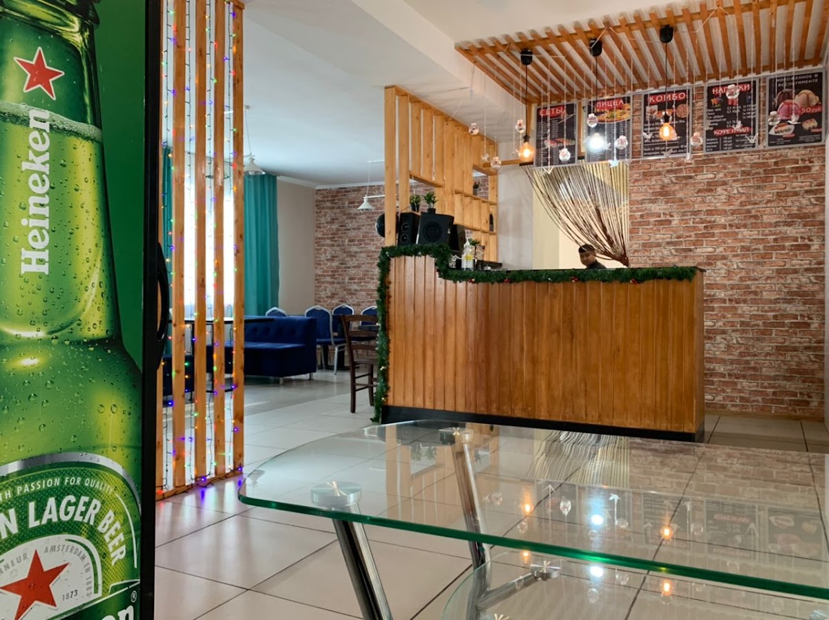 Cafe 'Pizza & Sushi' - 4