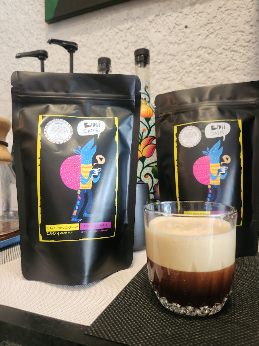 Gallery Cafe by Carlo's Bread - 8