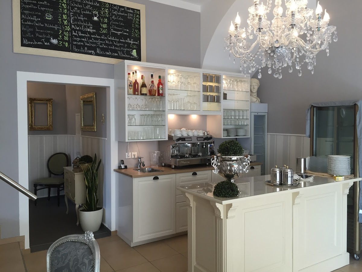 Cafe Mike D'Ambrosio - 4