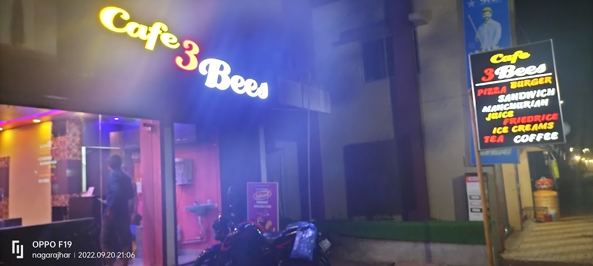 Cafe3 Bees