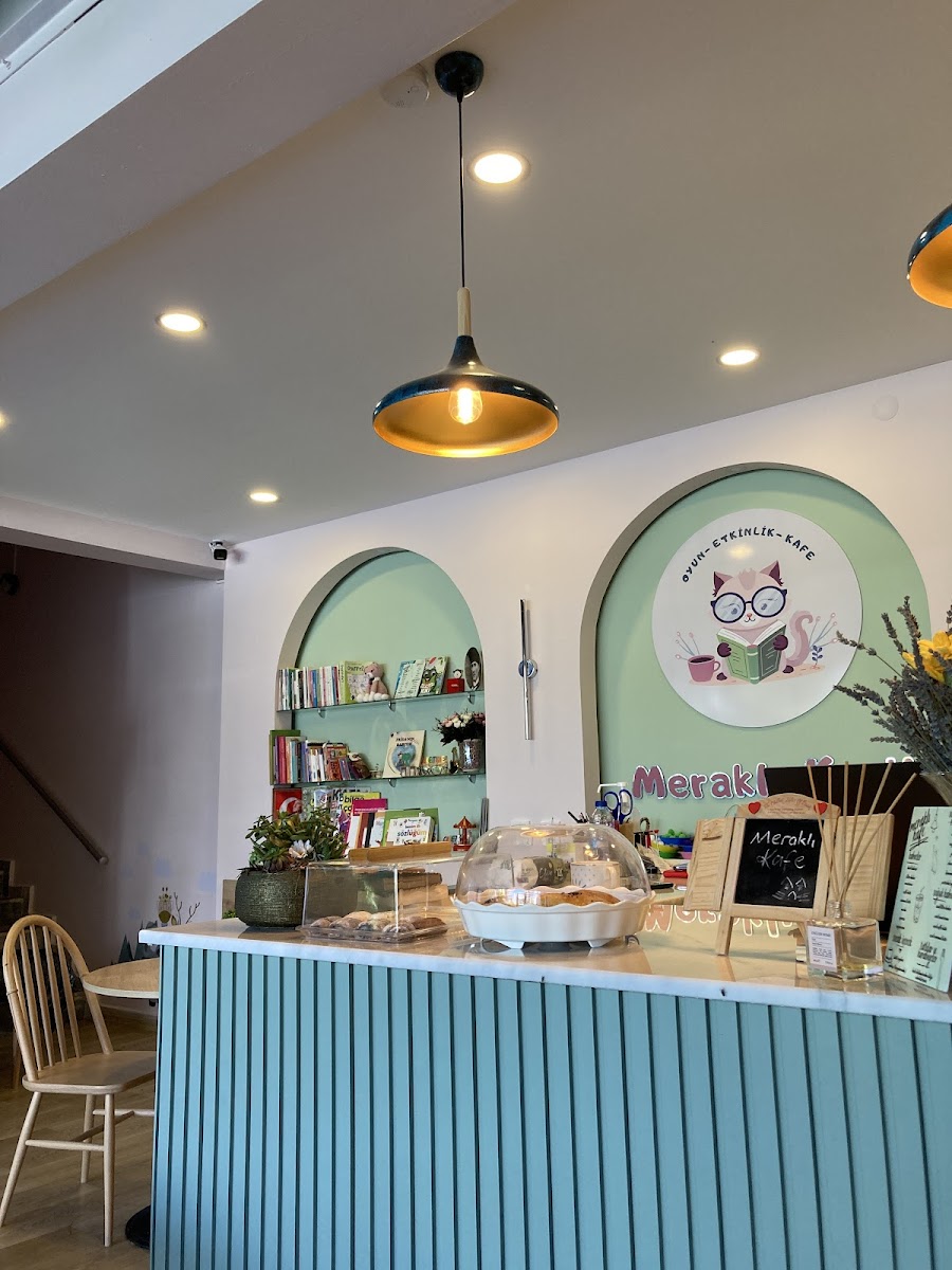 Meraklı Kedi Kafe - 3