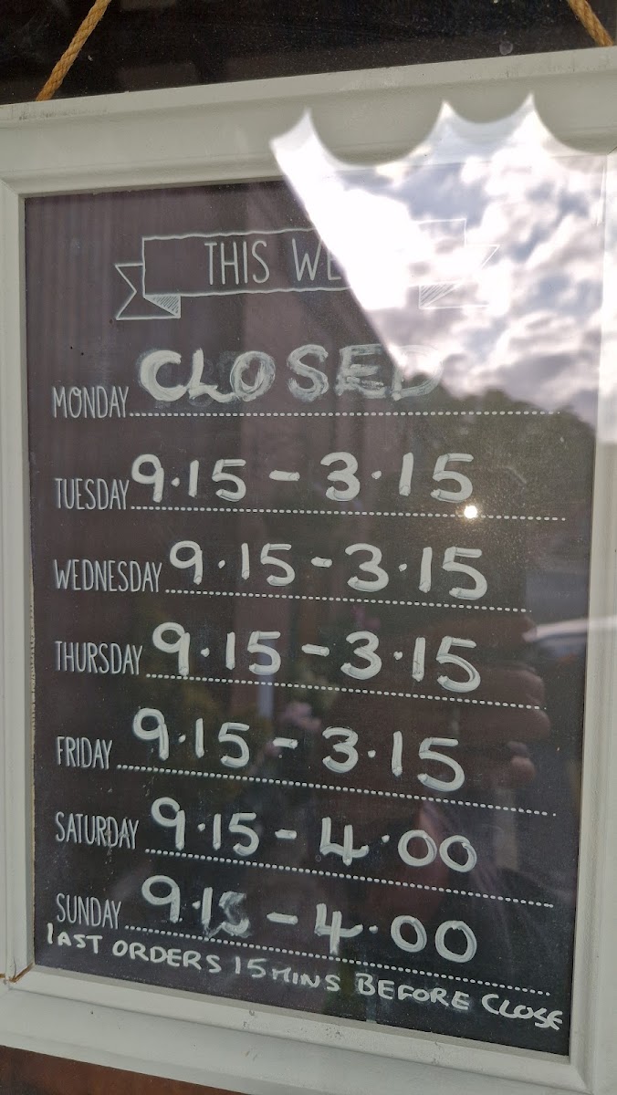 The 4 Seasons Eatery - 6