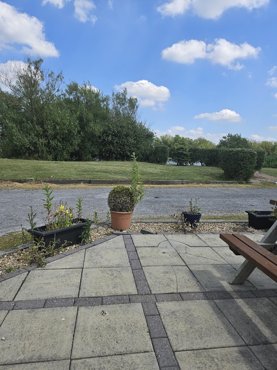 The 4 Seasons Eatery - 3