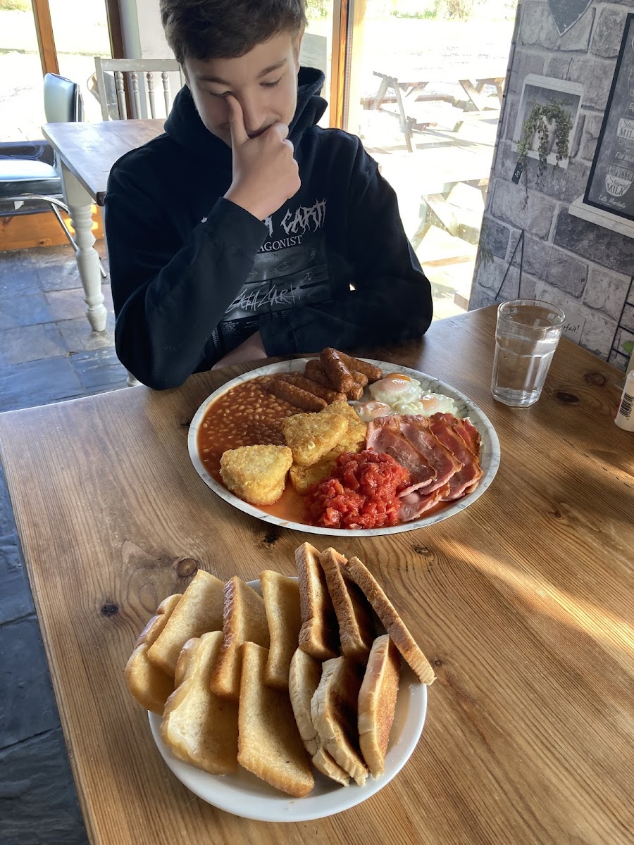 The 4 Seasons Eatery - 8