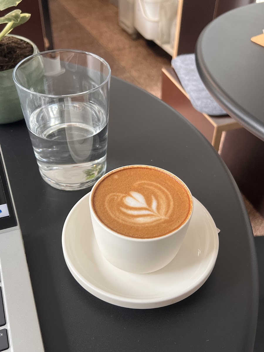 Weirdspace Café & Office - 3