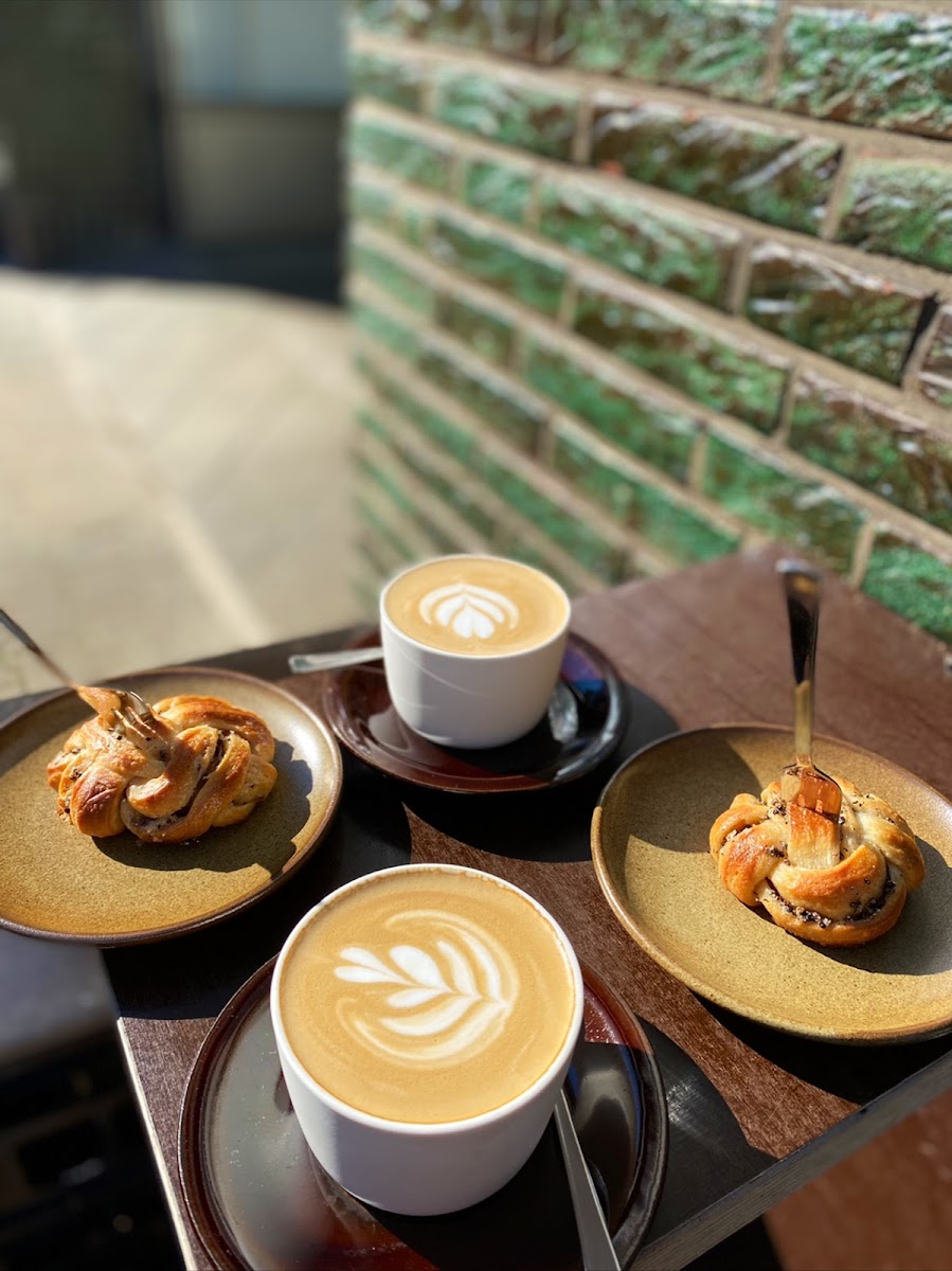 Weirdspace Café & Office - 6