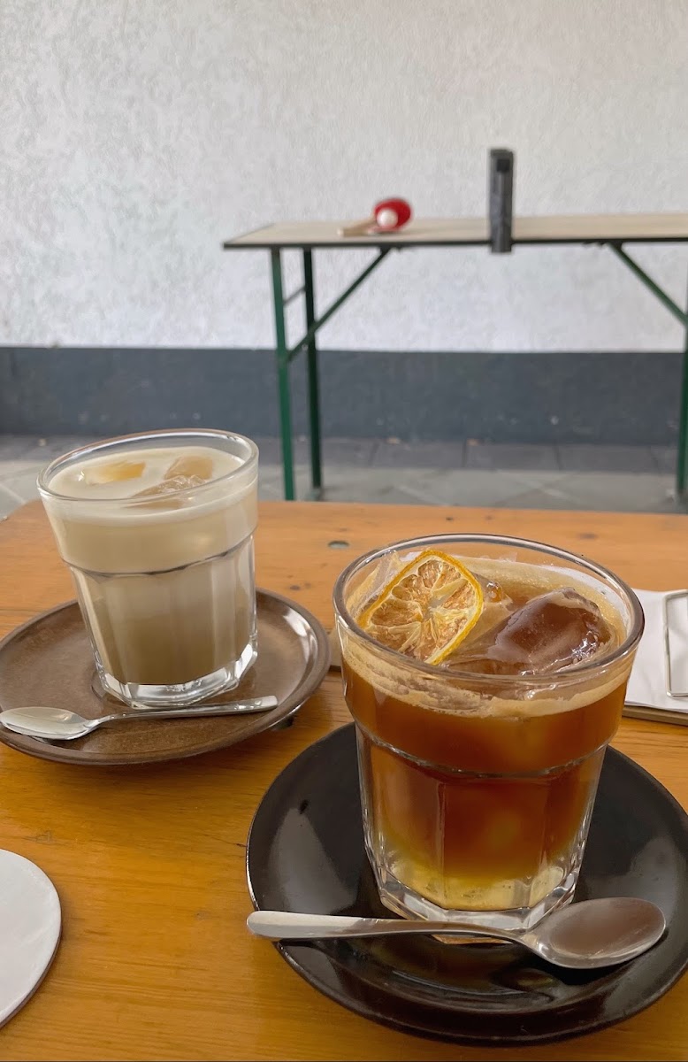 Weirdspace Café & Office - 9