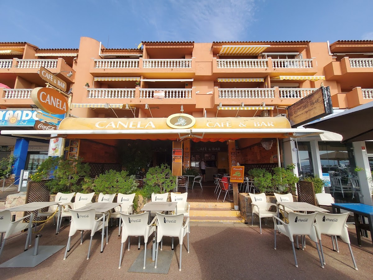 Canela Cafe & Bar - 3