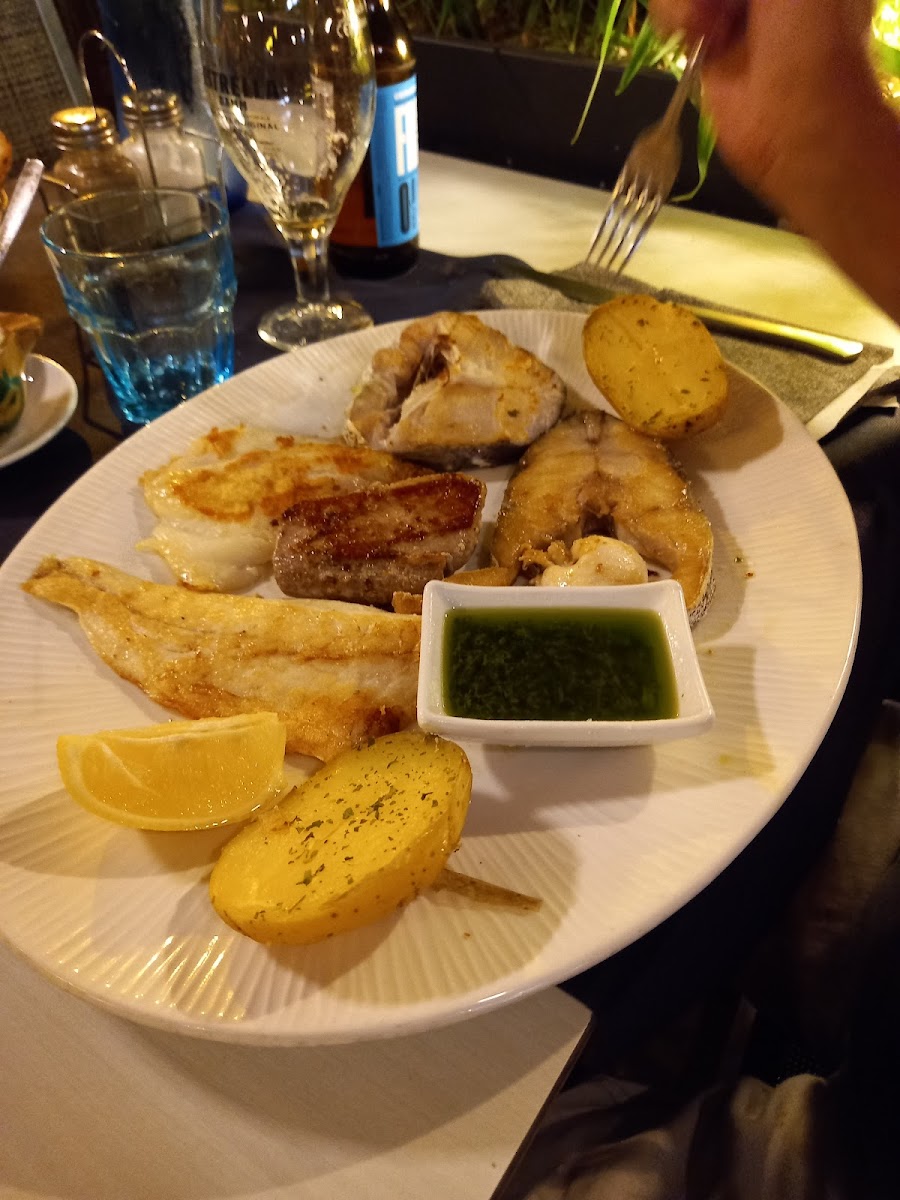 Canela Cafe & Bar - 9