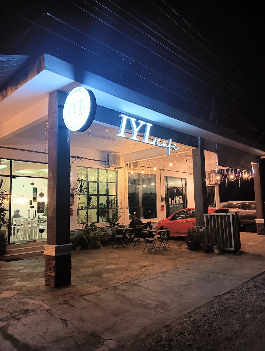 Iyl Cafe