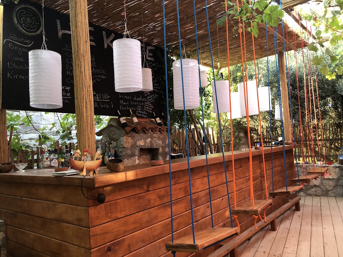 Söğüt Ağacı Atölye & Cafe