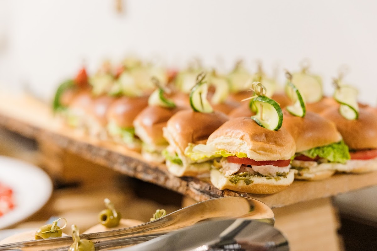 Fresh Plate Catering and Cafe - 5