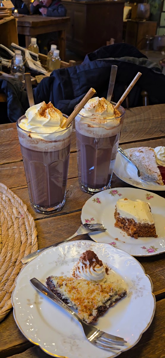 Hemma på Källebacka - 2