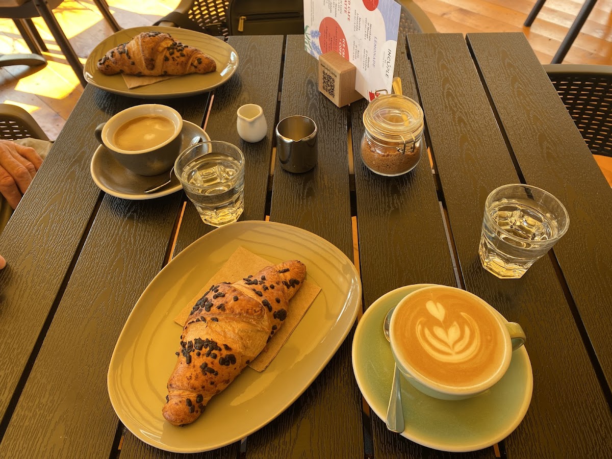 Incuple coffee & bar - 3