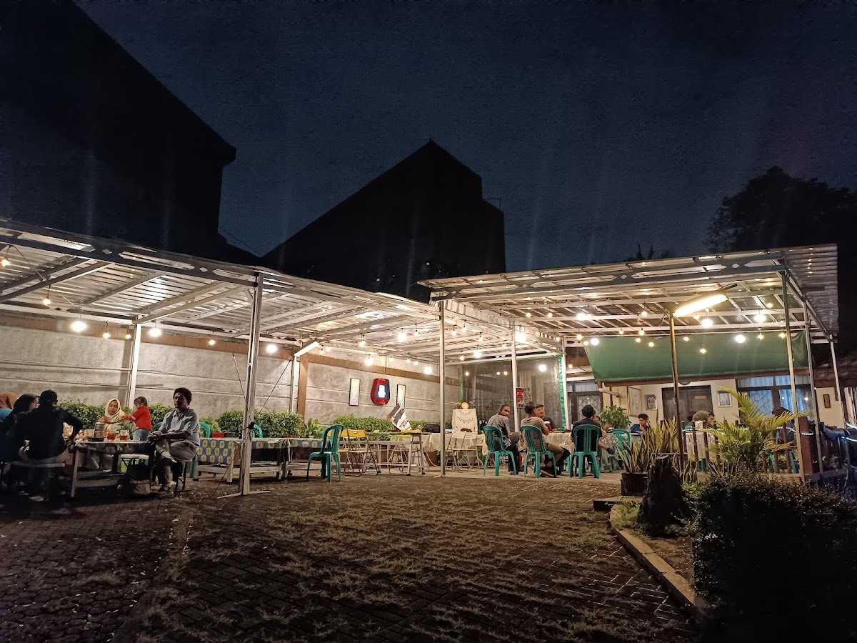 Shyman Panoramic Cafe - 3