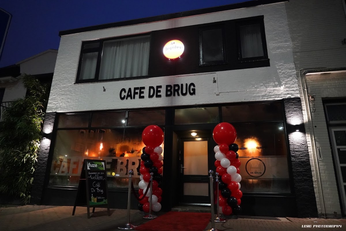 Café De Brug