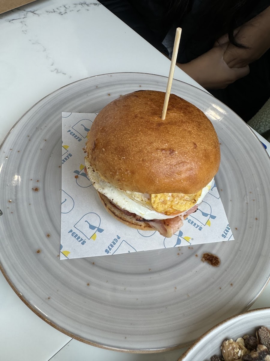 Perry’s (Peregrine Social Club) - 10