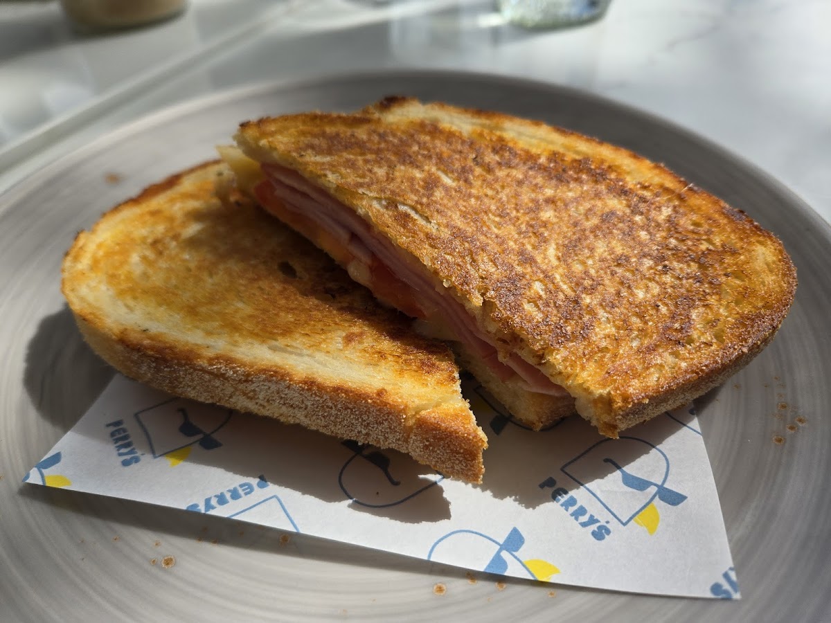 Perry’s (Peregrine Social Club) - 9