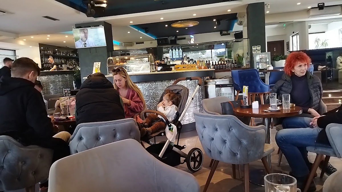 Kultni kafić Room Caffe - 6