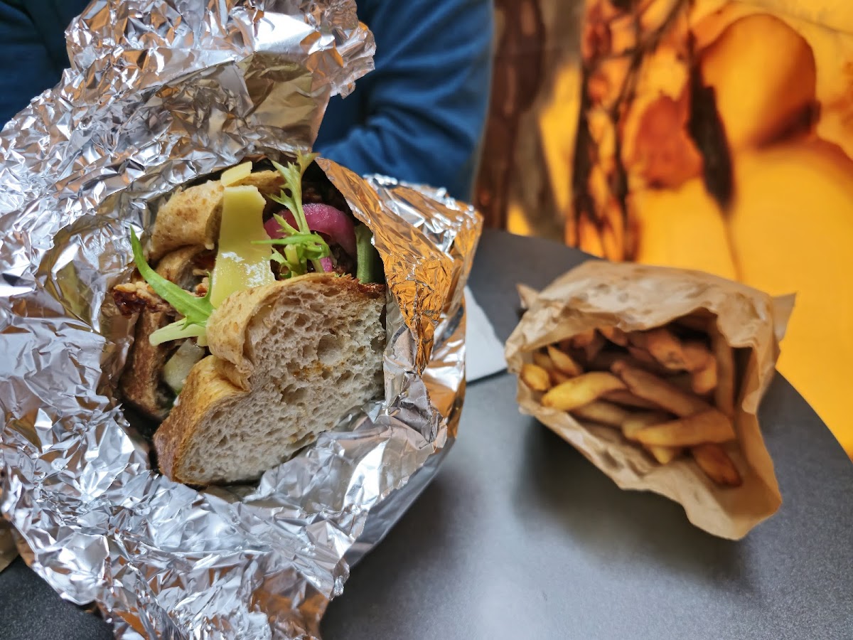 North Sandwiches and Burger Bridge St - 3