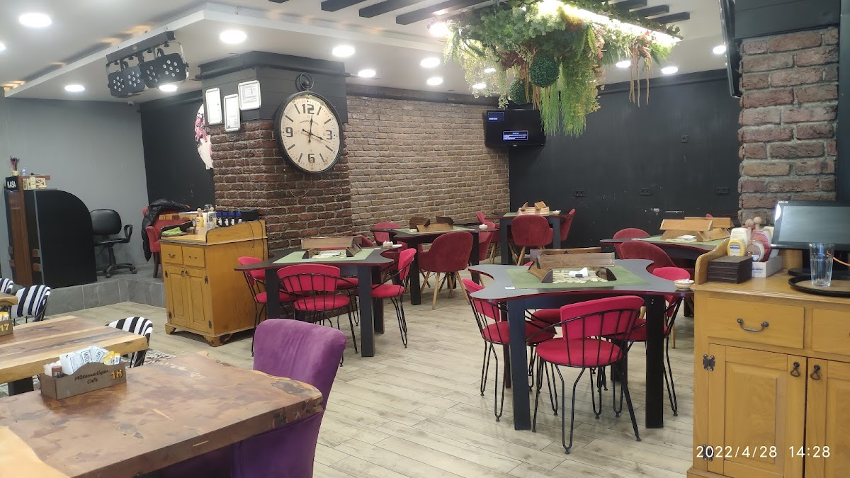 Mütemadiyen Cafe & Lounge