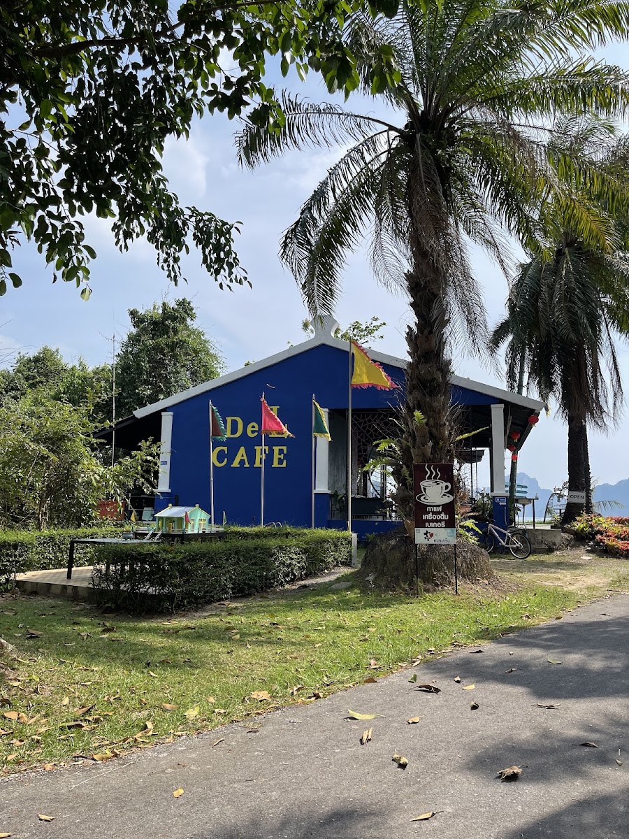 De​ L​ Cafe'​ by​ Bulan​ Anda​