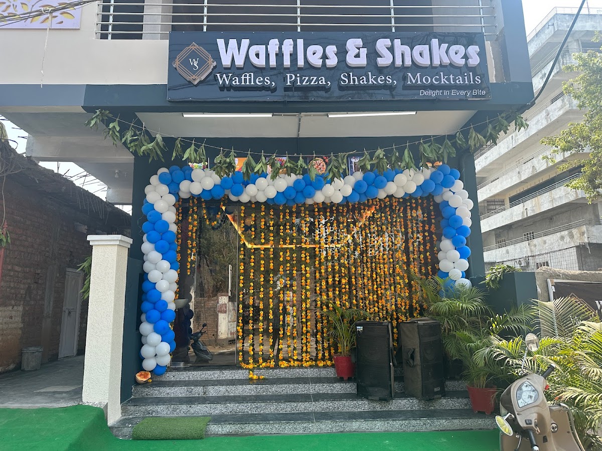 Waffles & Shakes