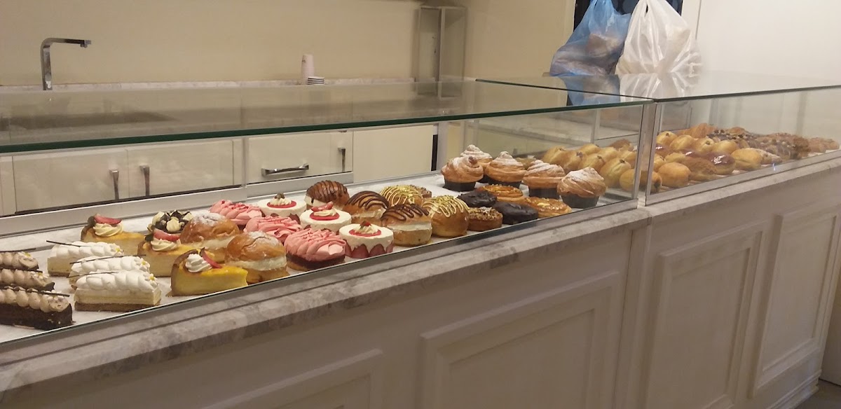 Rooftop Caffe and Bakery - روف توب كافي