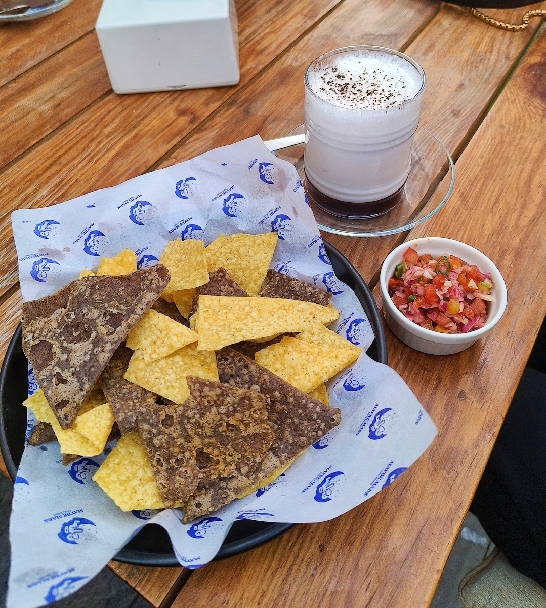 Maybe Mars Studio Cafe - 8